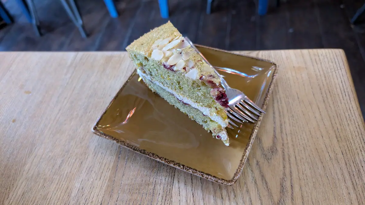 Mama Lj’s – vegan bakery in Old Hill town centre
